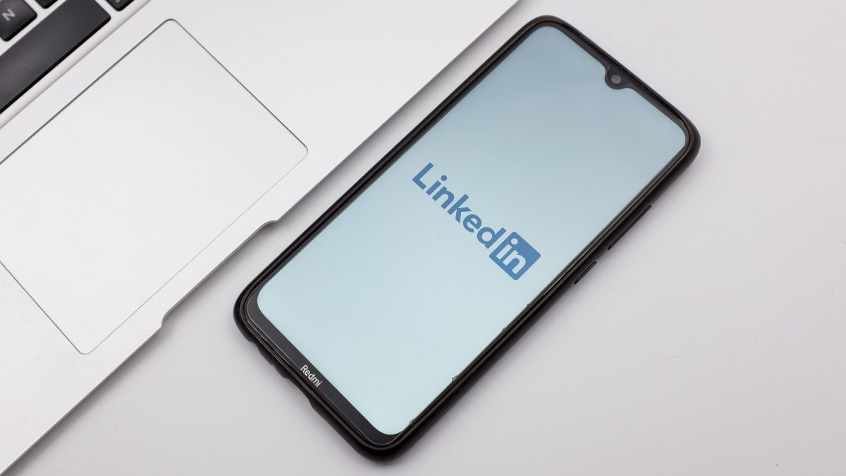 LinkedIn krijgt meldknop voor AI-rommel: wat betekent dat voor jouw posts?